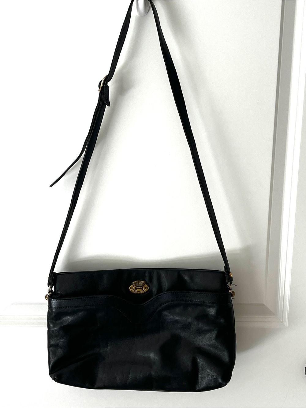 Vintage Etienne Aigner Black Handcrafted Leather Shoulder Bag Excellent